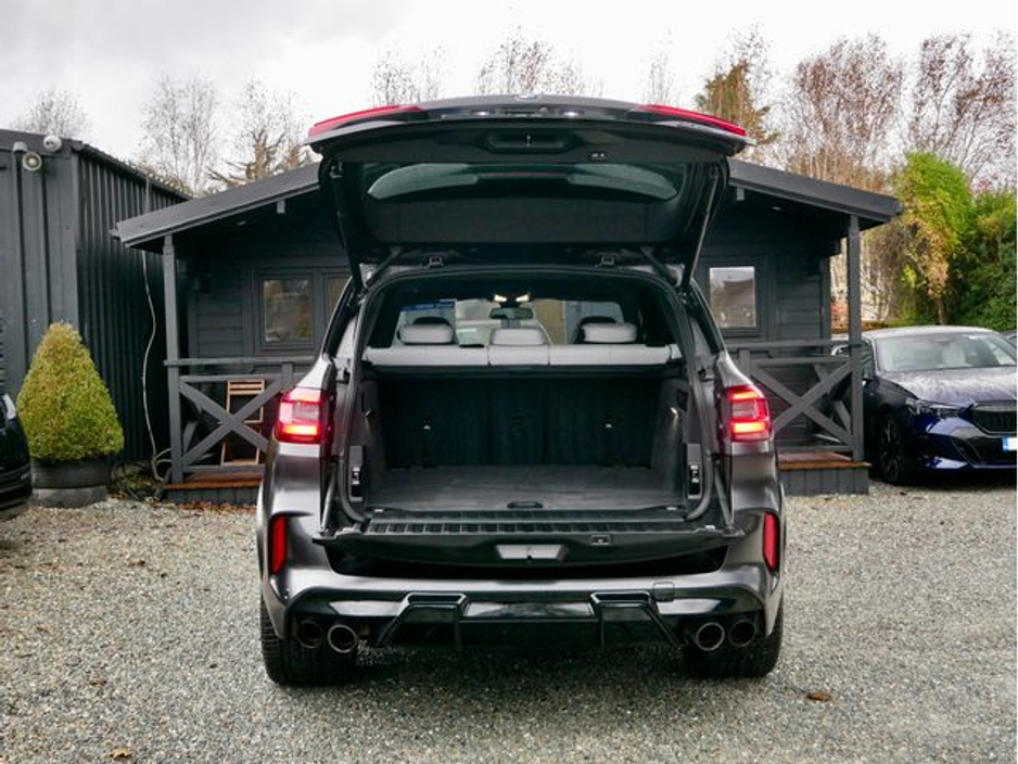 2022 BMW X5 - image 15