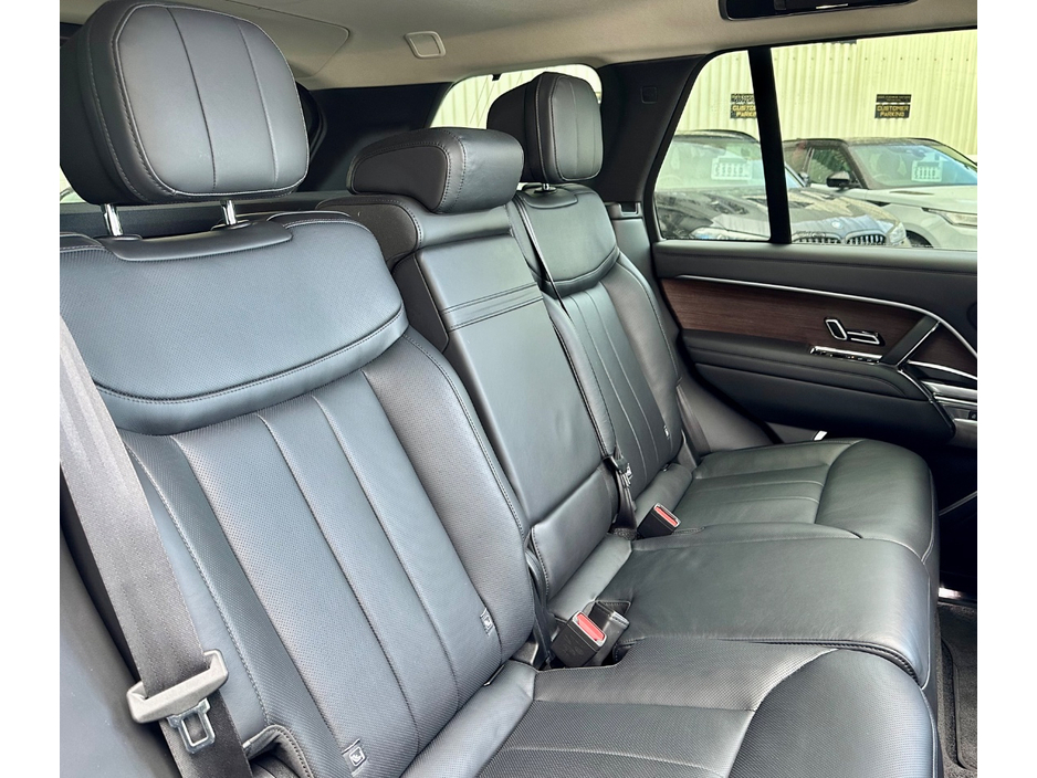 2023 Land Rover Range Rover - image 15