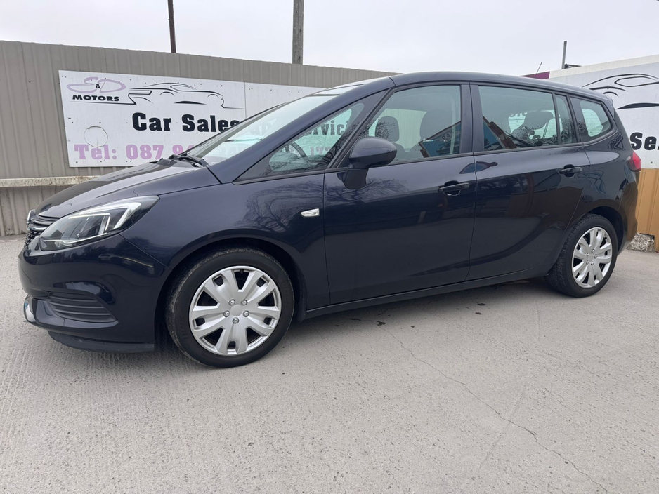 2018 Opel Zafira - image 12