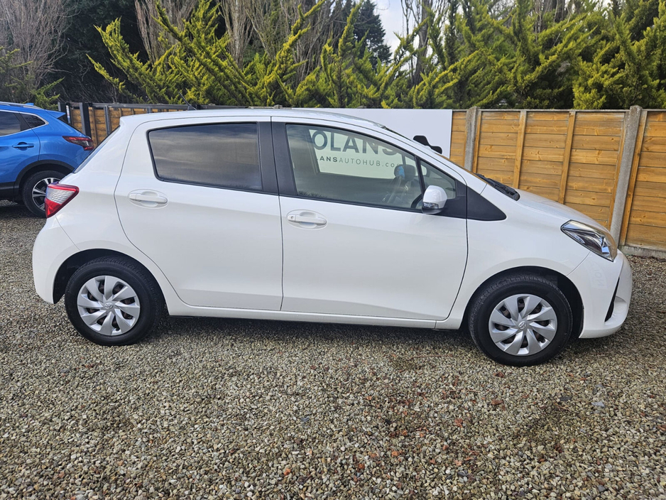 2018 Toyota Vitz - image 9