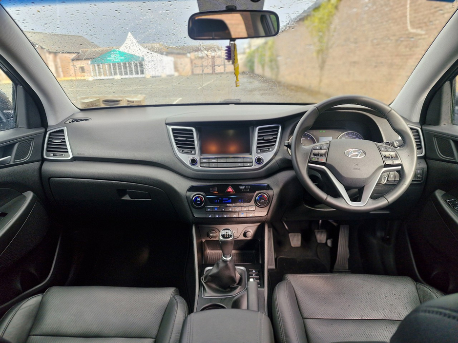 2016 Hyundai Tucson - image 11