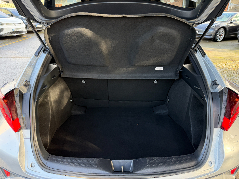 2023 Toyota C-HR KEYLESS ENTRY..FOLDING MIRRORS €22,950