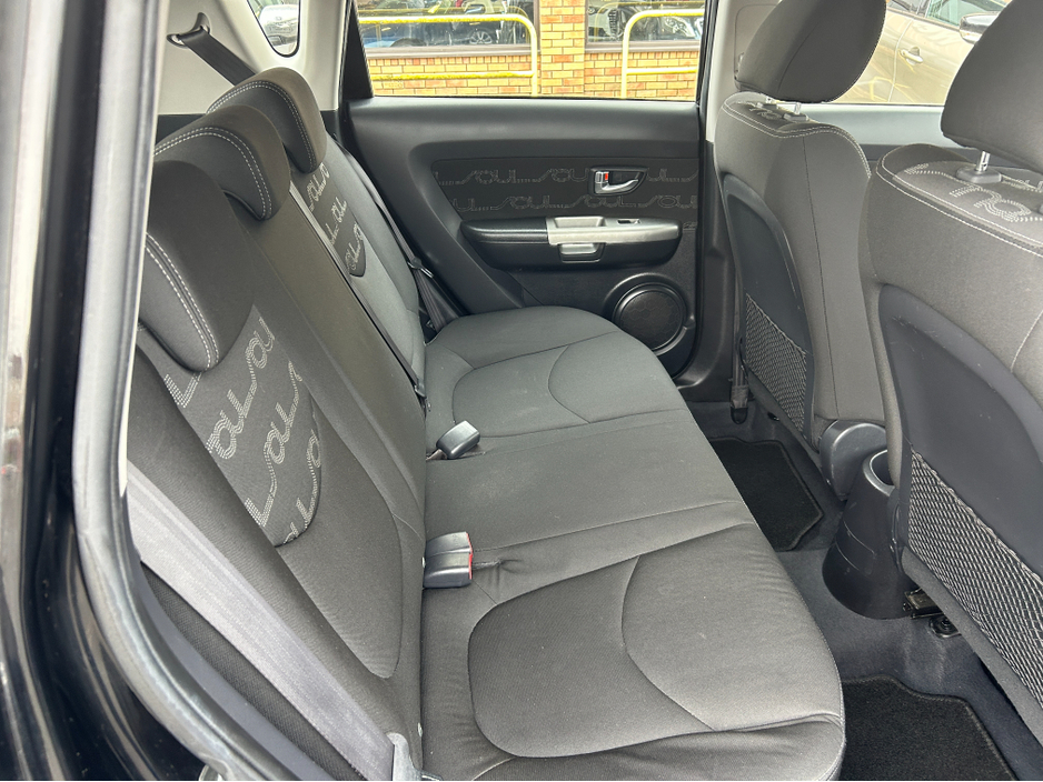 2012 Kia Soul - image 7