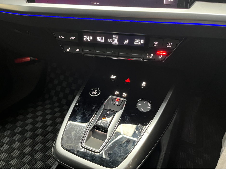 2023 Audi Q4 e-tron €34950 2023 AUDI Q4 E-TRON SPORTBACK 40 ADVANCED ELECTRIC AUTOMATIC / CRUISE CONTROL / 360° PARKING CAMERA / HEATED FRONT & REAR SEATS / PADDLE SHIFTS / AMBIENT LIGHTS / APPLE CARPLAY €34,950