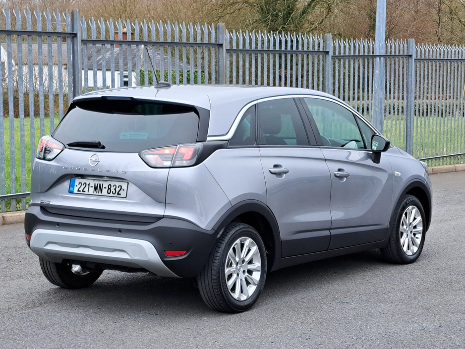 2022 Opel Crossland - image 4