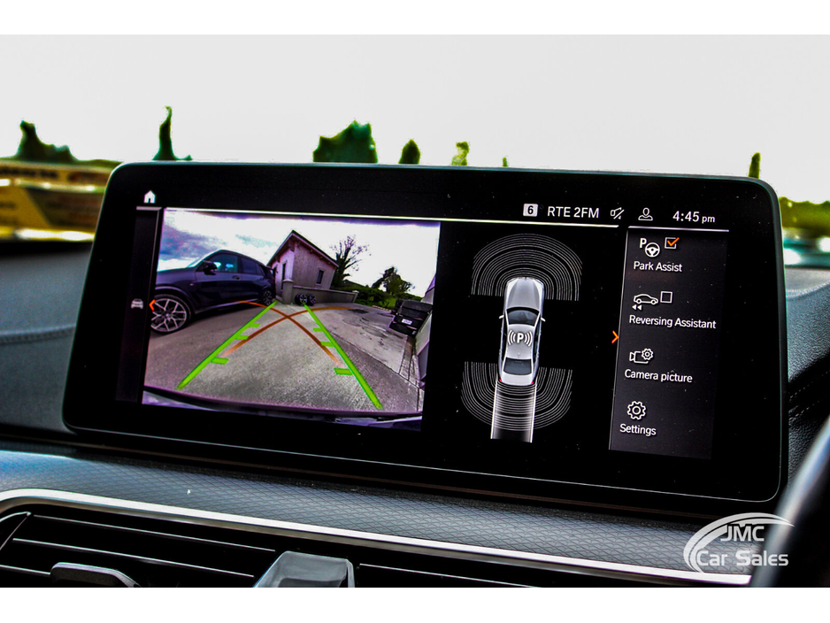 2021 BMW 5 Series - image 20