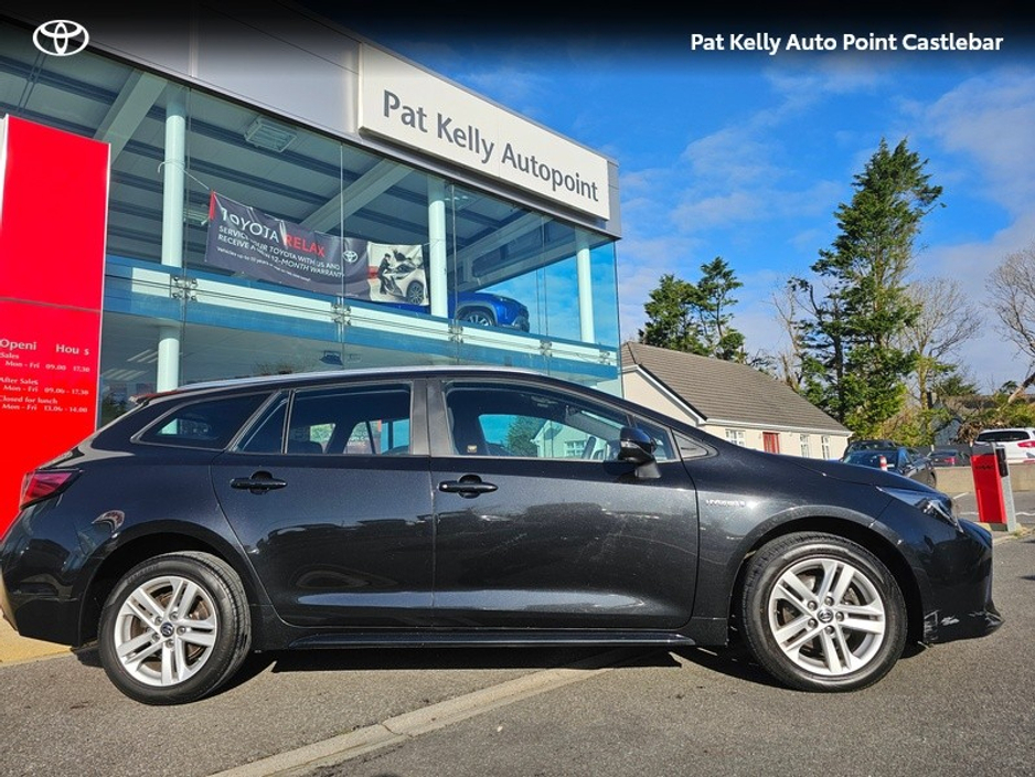 2020 Toyota Corolla - image 3