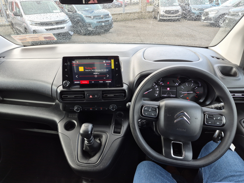 2024 Citroen Berlingo - image 8