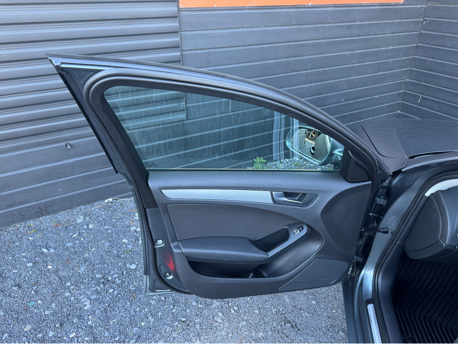 2012 Audi A4 - image 15