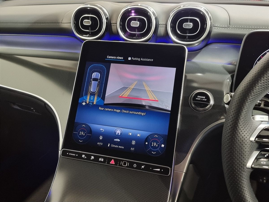 2025 Mercedes-Benz GLC Class - image 17