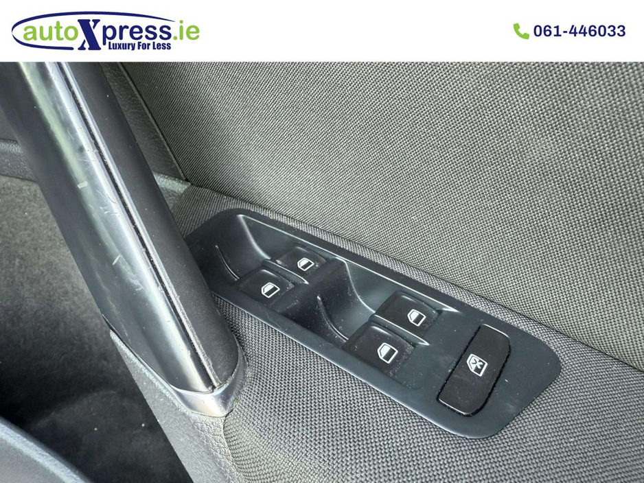 2014 Volkswagen Golf - image 10