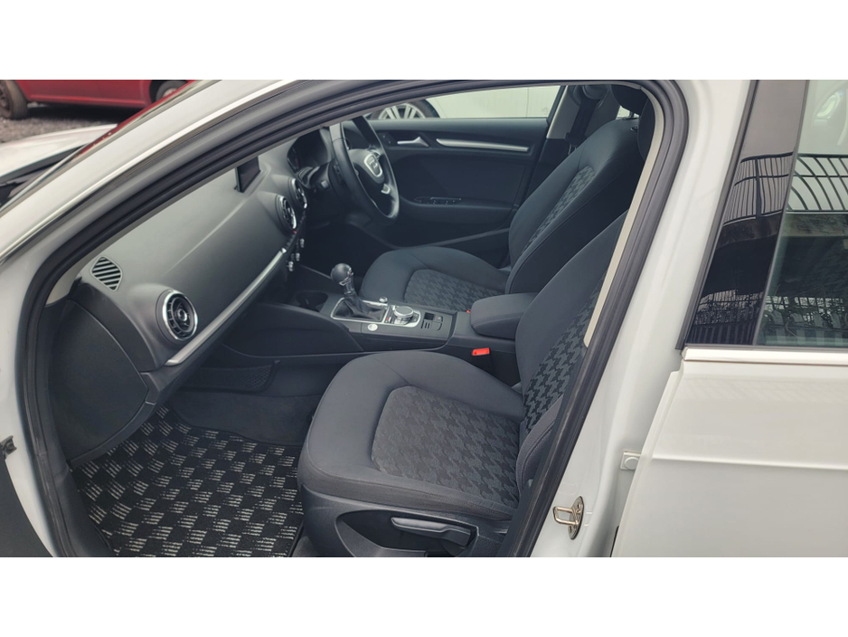 2013 Audi A3 - image 10