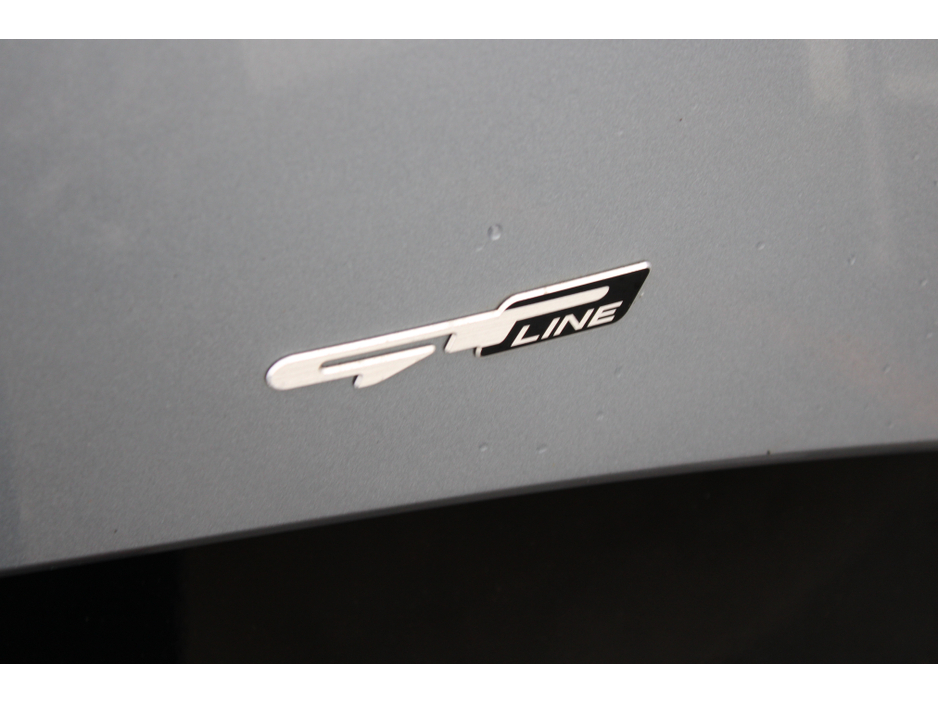 2022 Kia Sportage - image 7