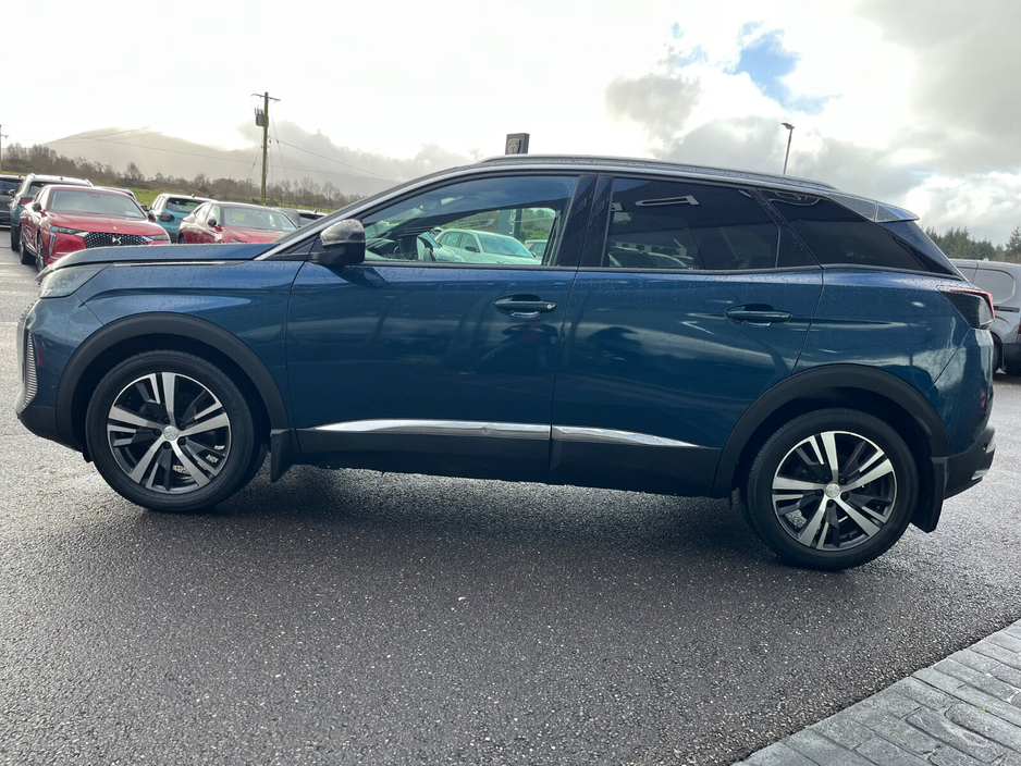 2024 Peugeot 3008 - image 3