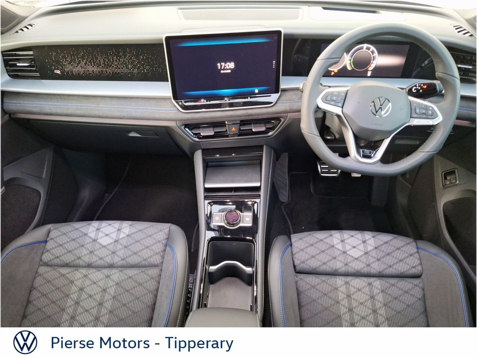 2025 Volkswagen Tayron - image 2