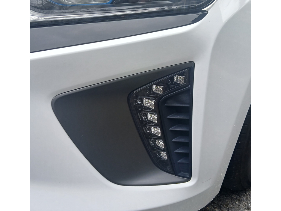 2019 Hyundai Ioniq - image 15