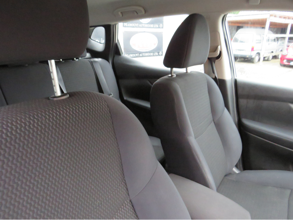 2015 Nissan Qashqai - image 9