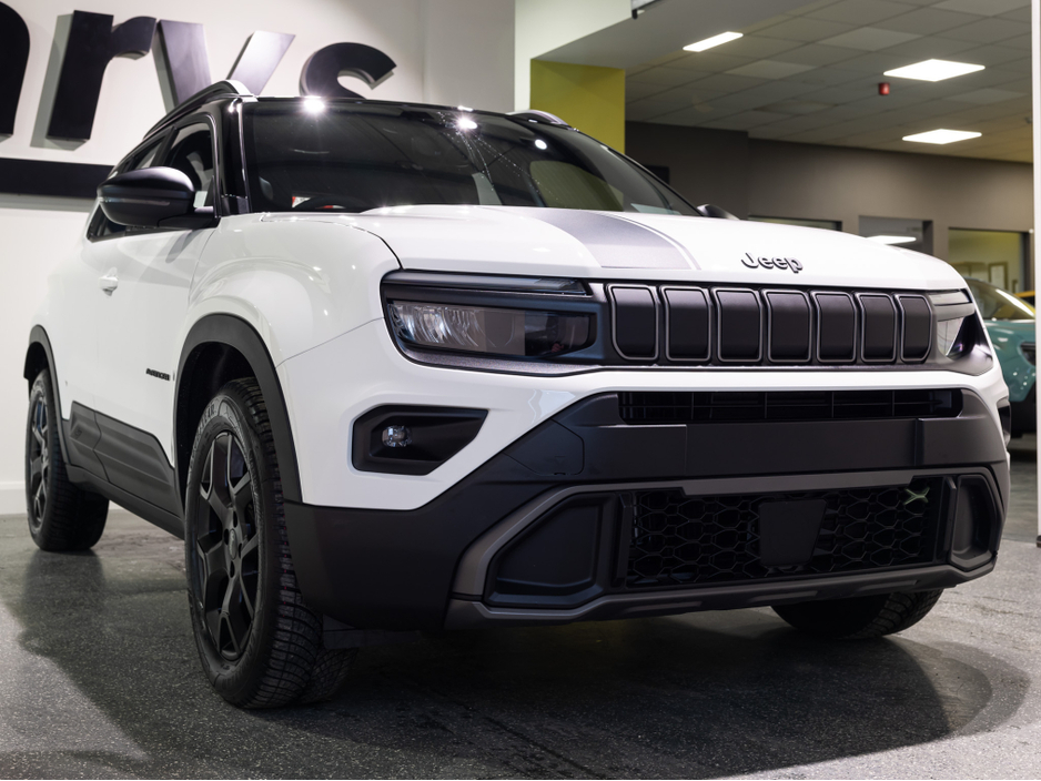 2026 Jeep Avenger 4XE Upland €39,995