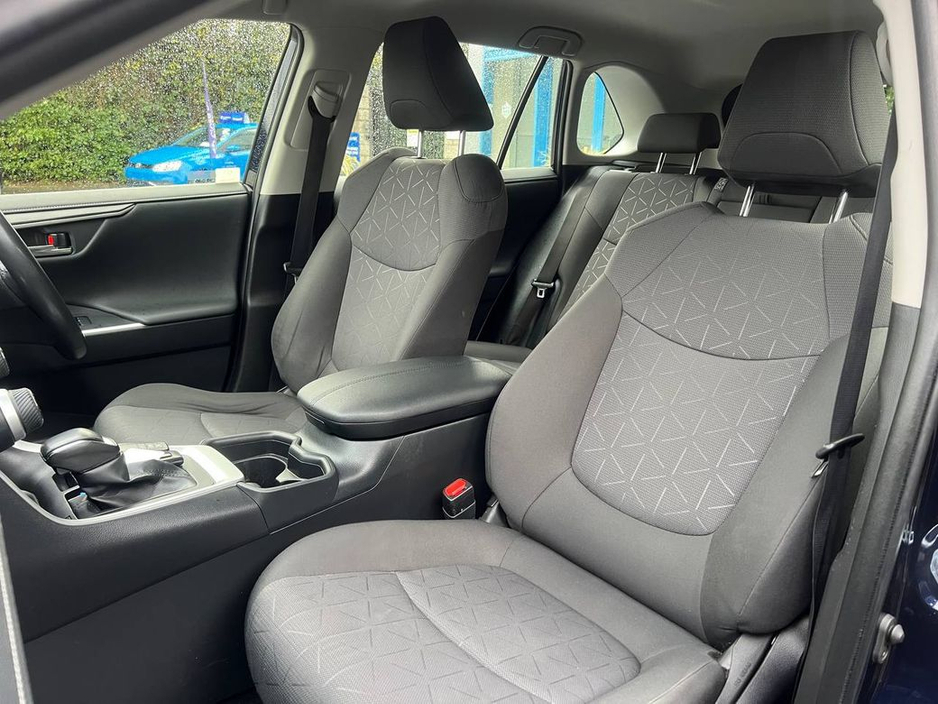 2022 Toyota Rav4 LUNA 2.5 HYBRID // PARKING SENSORS // DIGITAL CLUSTER // DUAL ZONE CLIMATE CONTROL €32,900