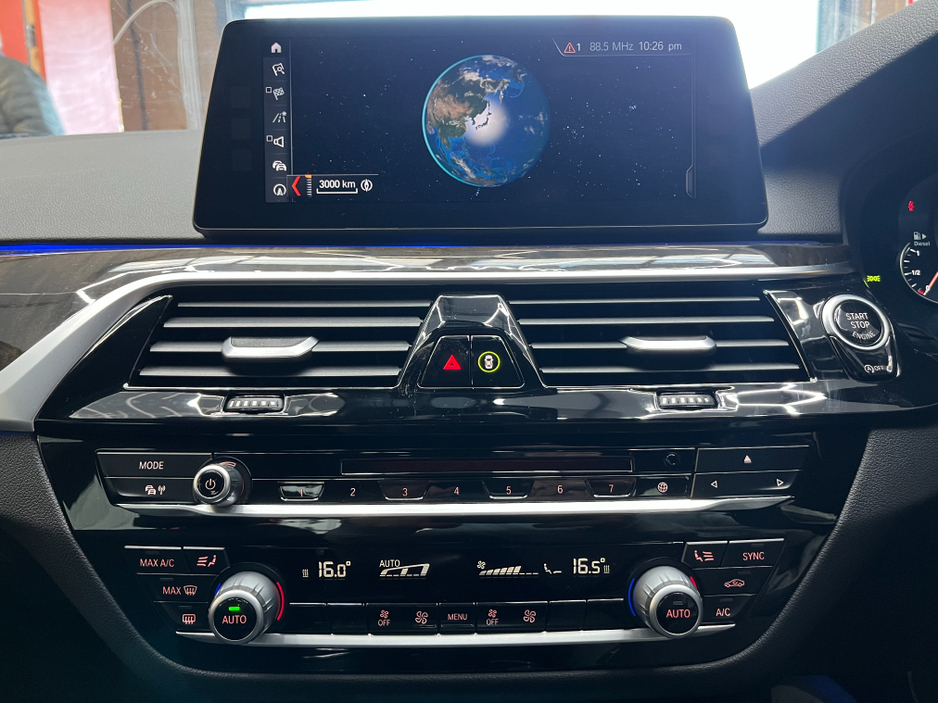 2018 BMW 5 Series 2018 523D M-SPORT 2.0 AUTOMATIC / CRUISE CONTROL / 360° PARKING CAMERA / ELECTRIC MEMORY SEATS / PADDLE SHIFTERS