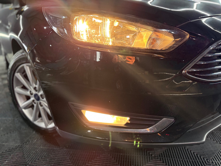 2017 Ford Focus - image 3