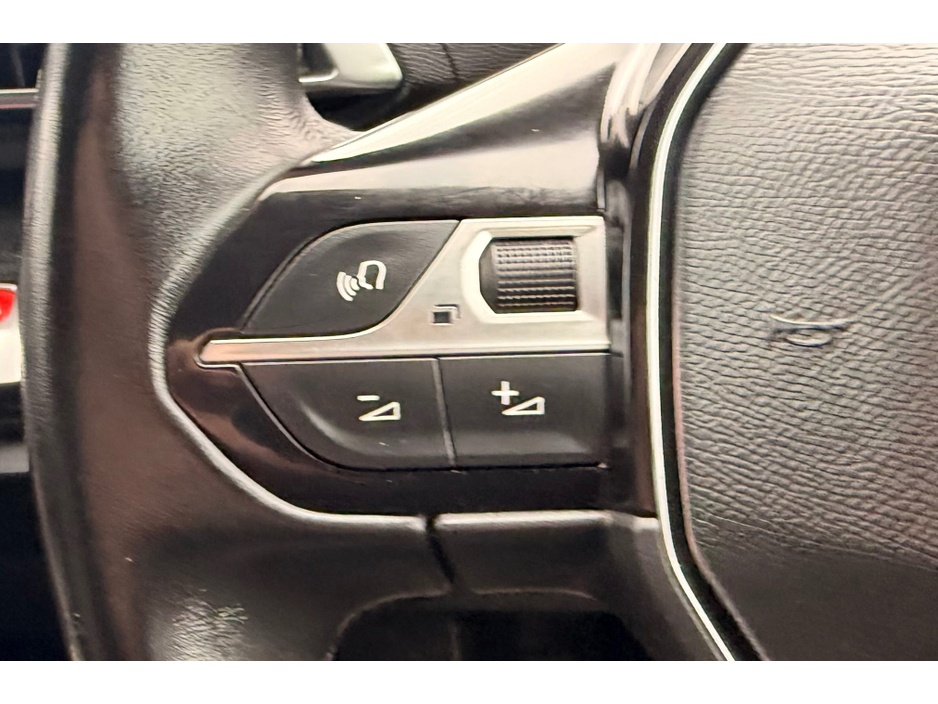 2022 Peugeot 3008 - image 20