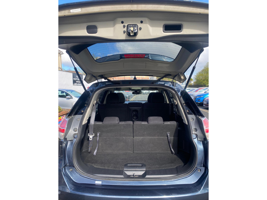 2017 Nissan X-Trail - image 9