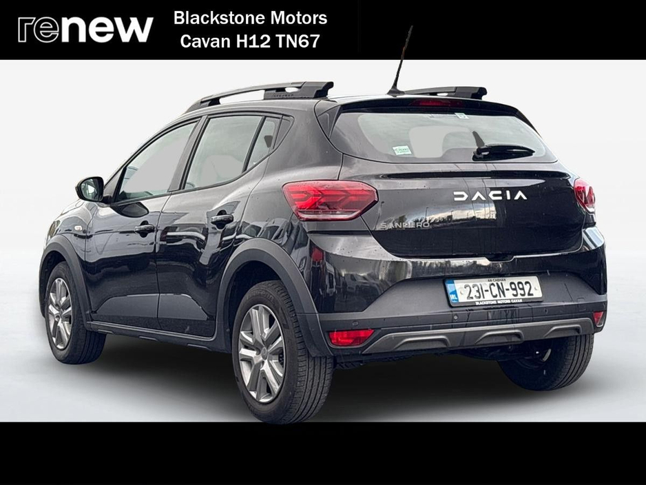 2023 Dacia Sandero Stepway - image 3