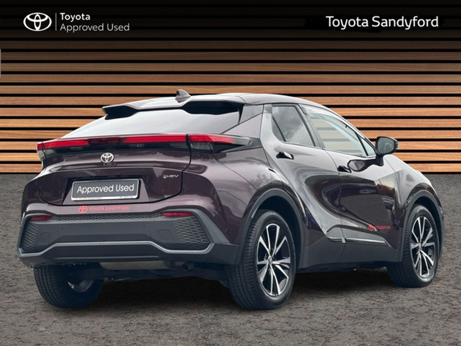 2024 Toyota C-HR NEW MODEL HYBRID SPORT // HEATED SEATS // APPLE CARPLAY/ANDROID AUTO // FULL WARRANTY €36,945
