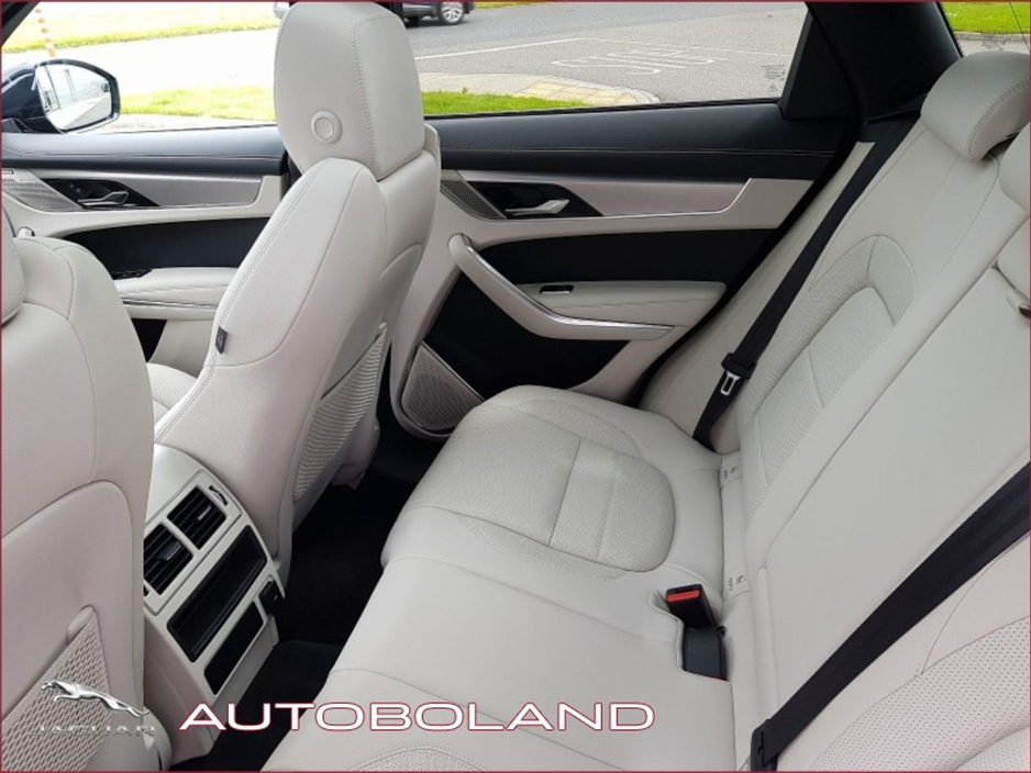 2024 Jaguar F-Pace - image 5