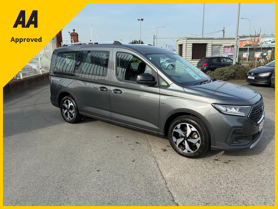 2025 Ford Grand Tourneo Connect - image 2