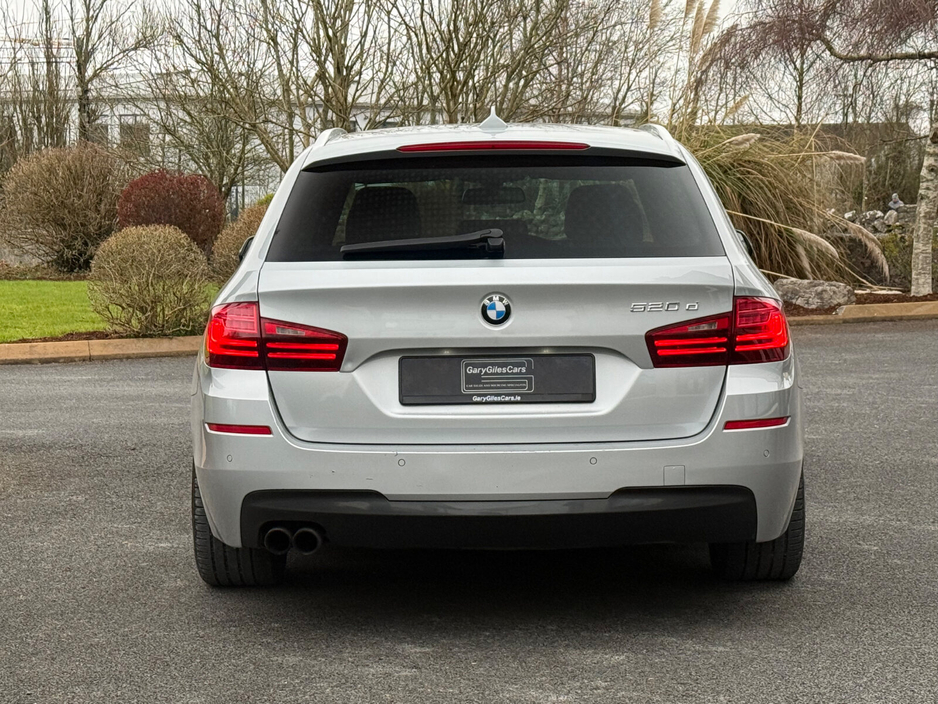 2016 BMW 5 Series - image 6