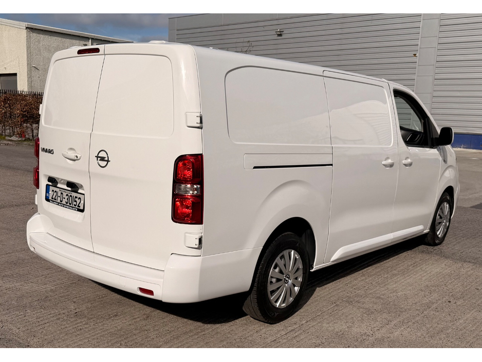 2022 Opel Vivaro - image 5