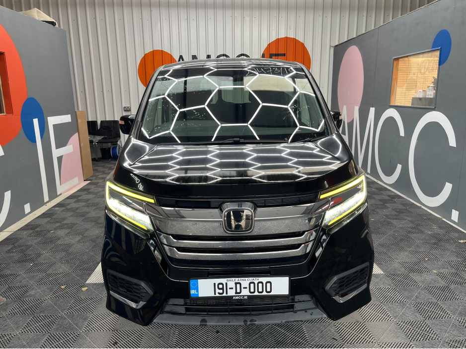 2019 Honda Stepwagon - image 6
