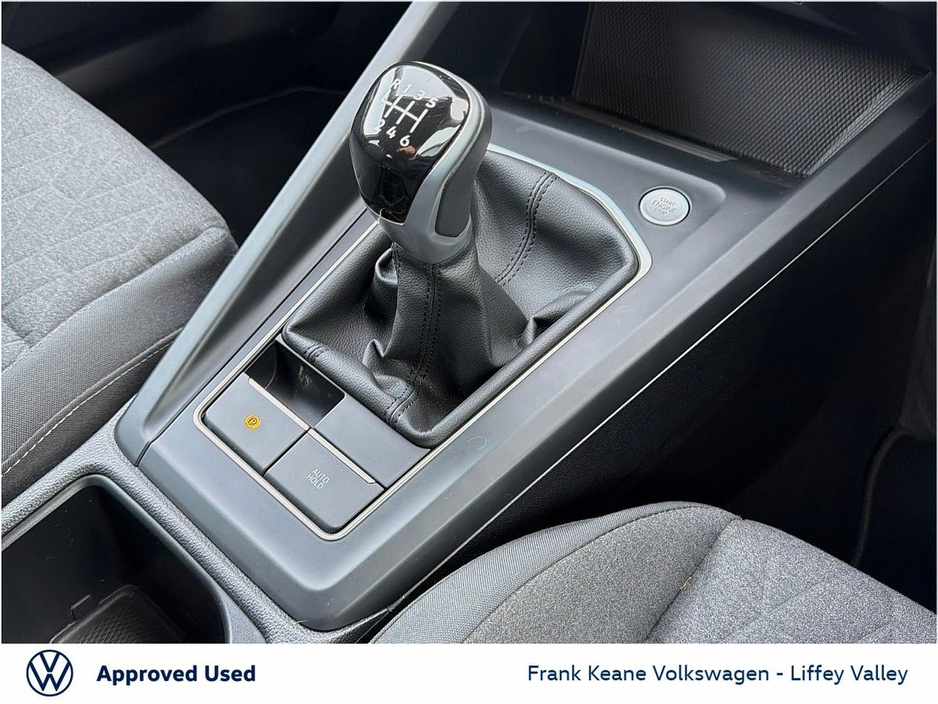 2025 Volkswagen Golf - image 20