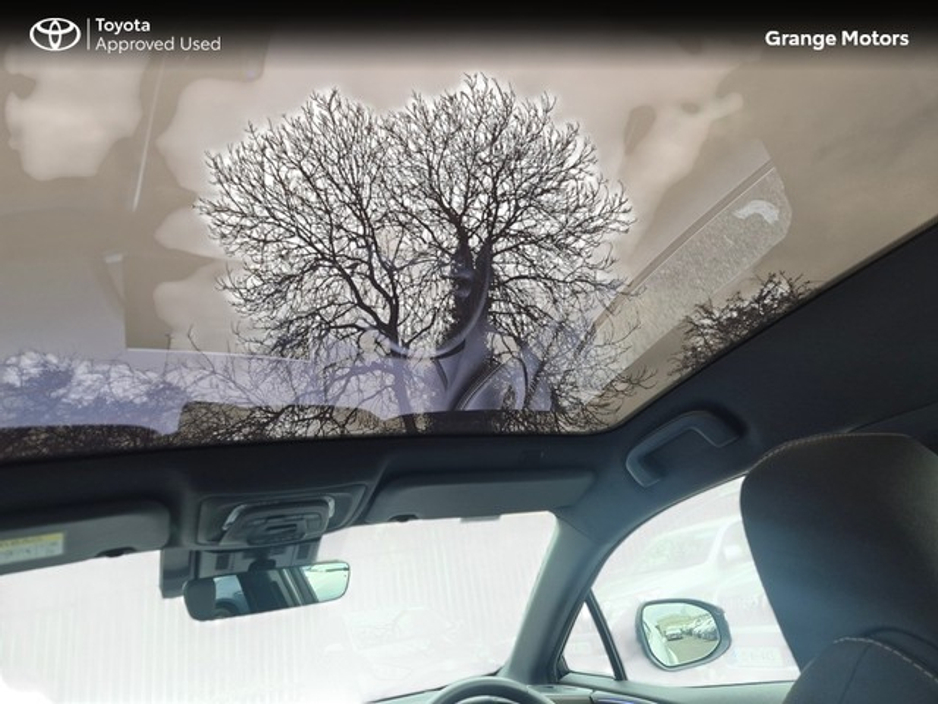 2024 Toyota C-HR - image 16