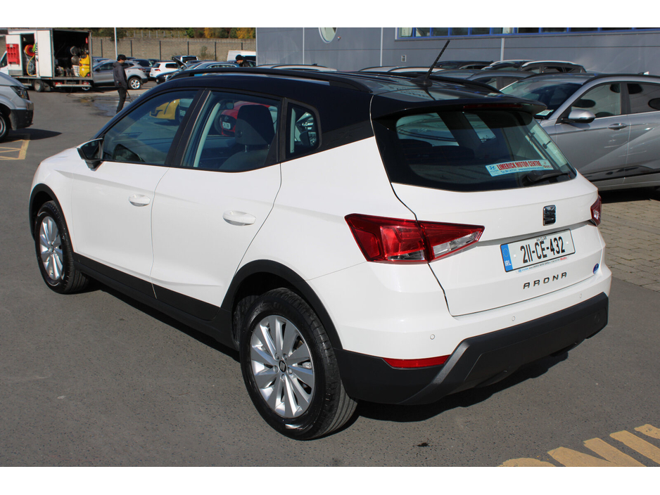 2021 SEAT Arona - image 3