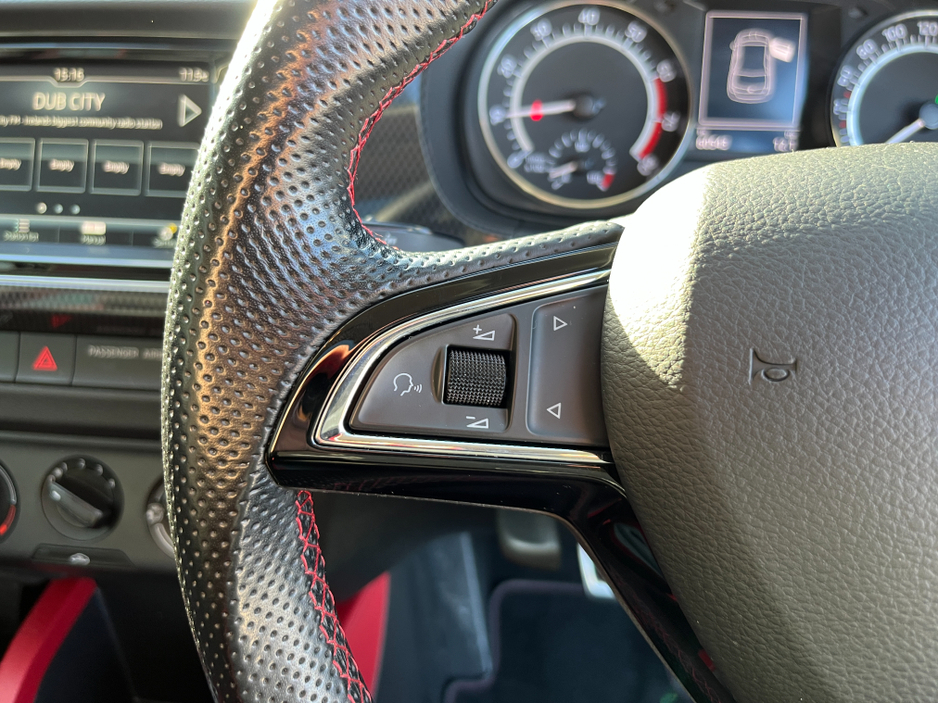 2018 Skoda Fabia MONTE CARLO AUTOMATIC 1.0 TSI PETROL //LOW MILES//HIGH SPEC//PANORAMIC GLASS ROOF// BUCKET SEATS//CARPLAY// €15,950