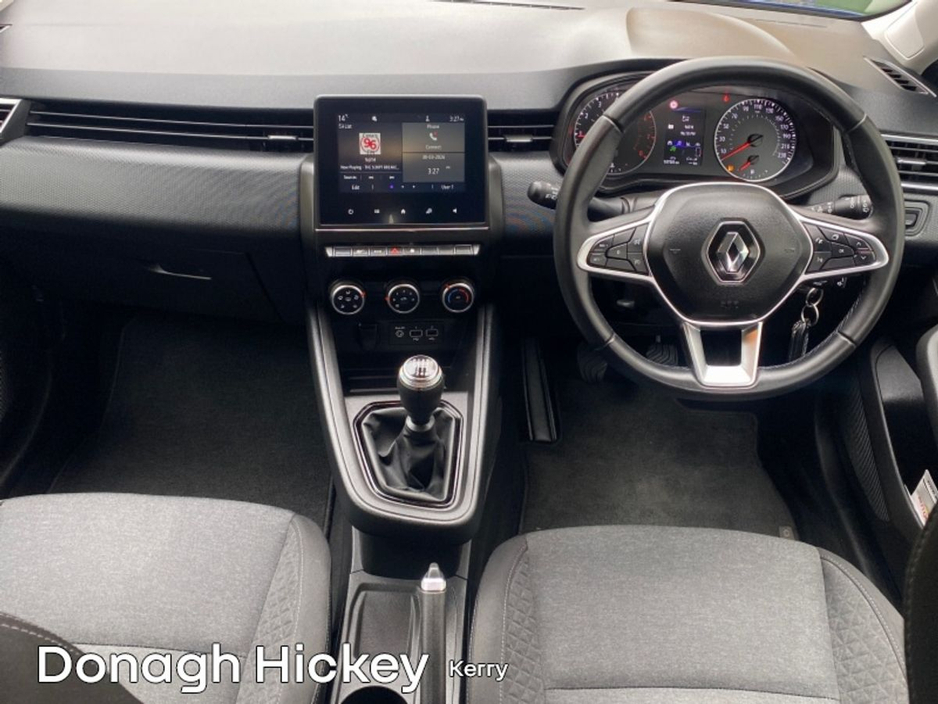 2022 Renault Clio - image 2