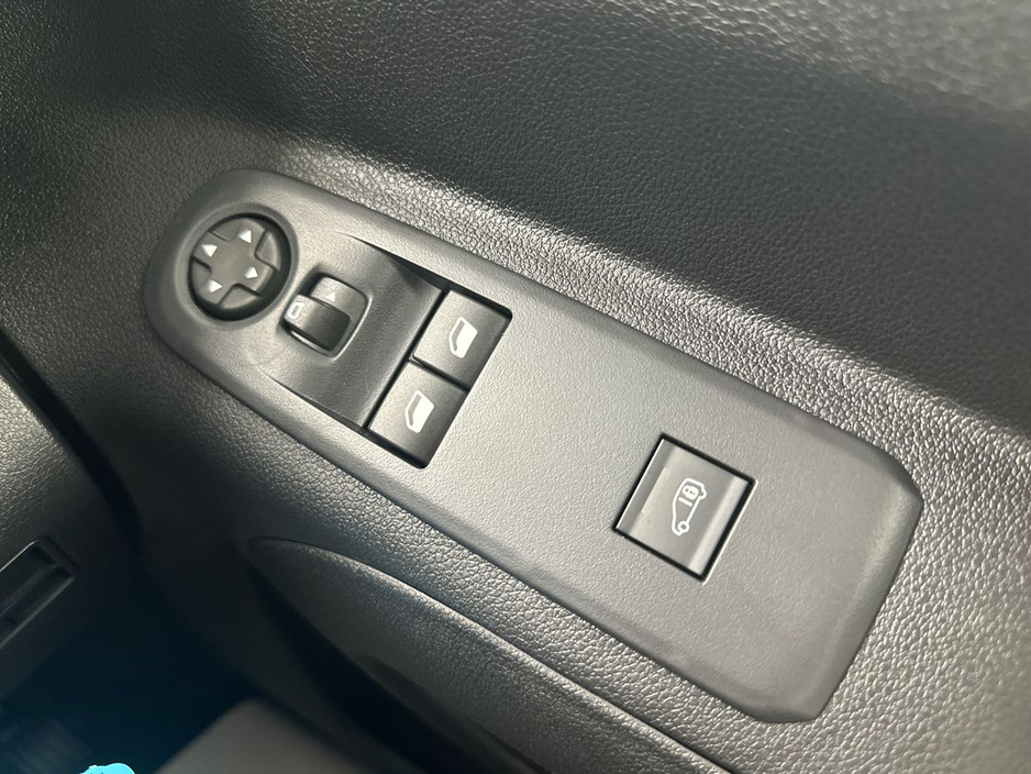 2026 Peugeot Partner - image 26