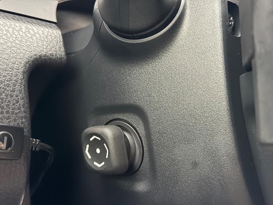 2023 Toyota Camry - image 29