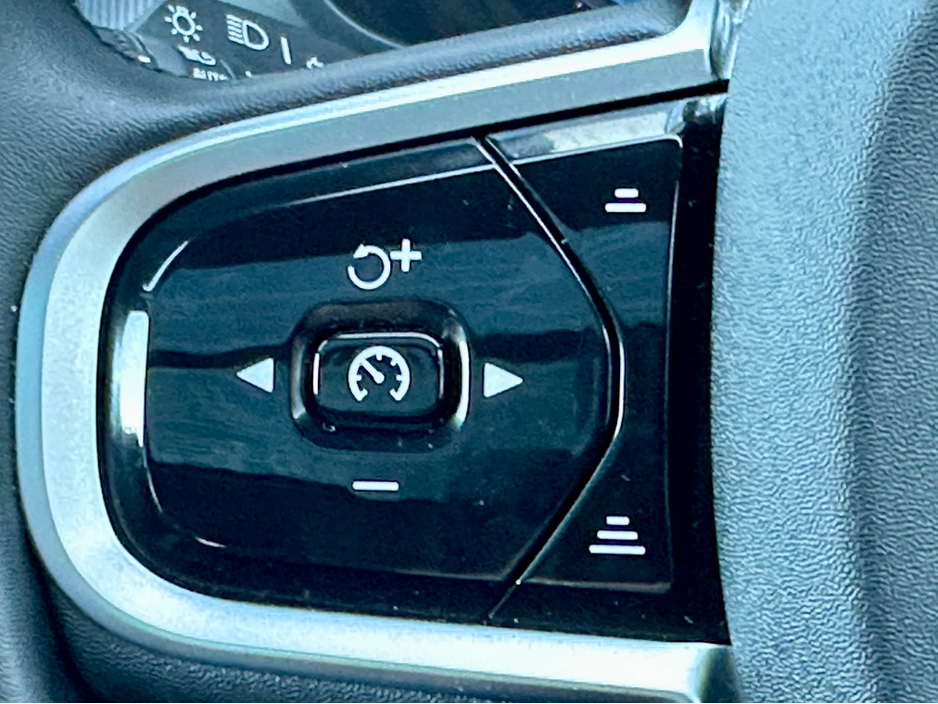 2025 Volvo XC60 + T6 PHEV AWD AUTO RECHARGE PLUS SOLD €59,850