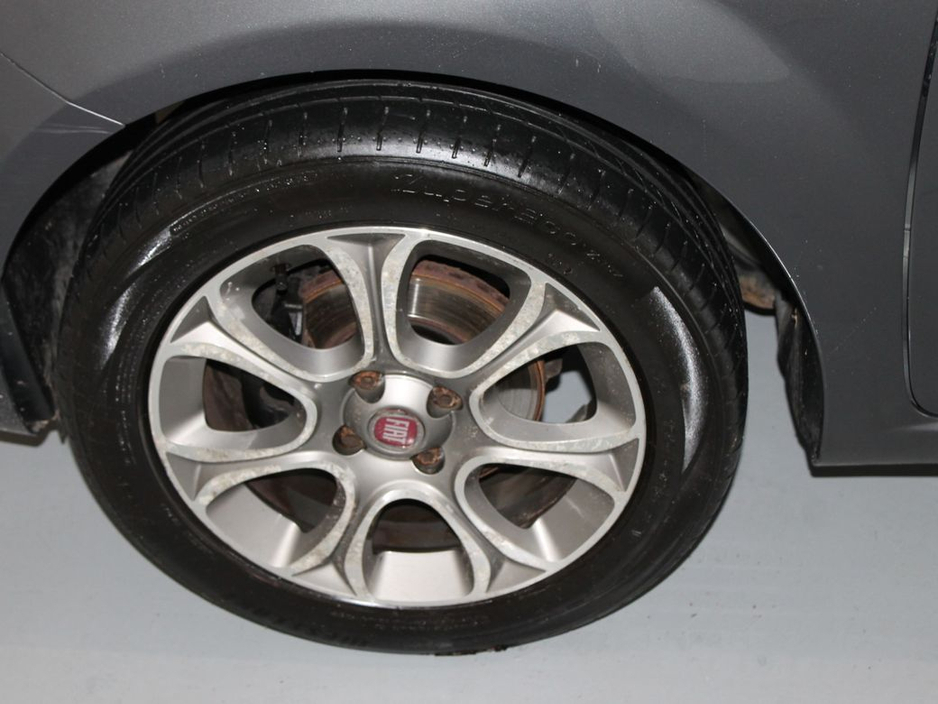 2017 Fiat Punto Lounge 1.2 8V 69HP 4DR €8,750