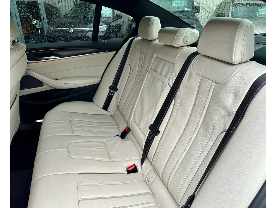 2023 BMW 5 Series ++LOW KM++ M SPORT PRO MHEV AUTO 520 D