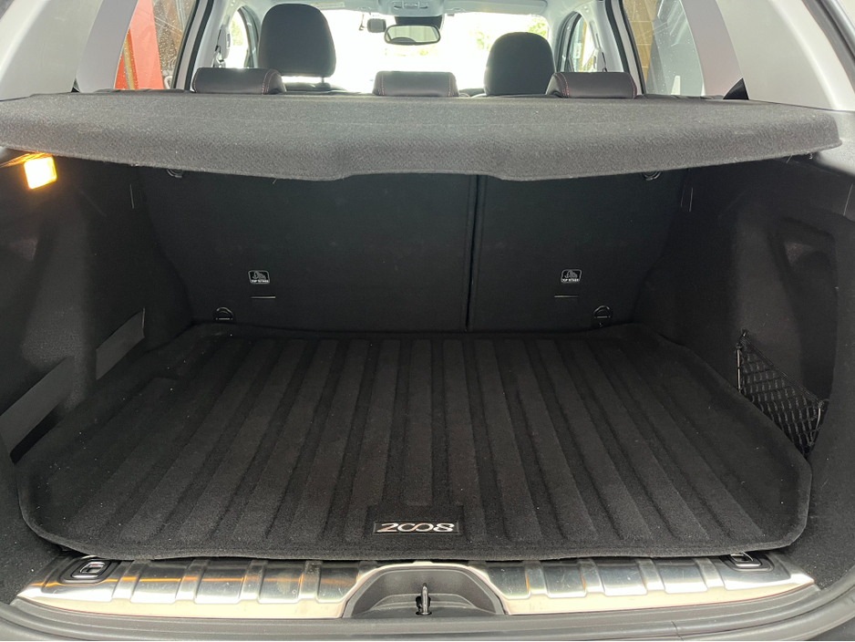 2019 Peugeot 2008 - image 9