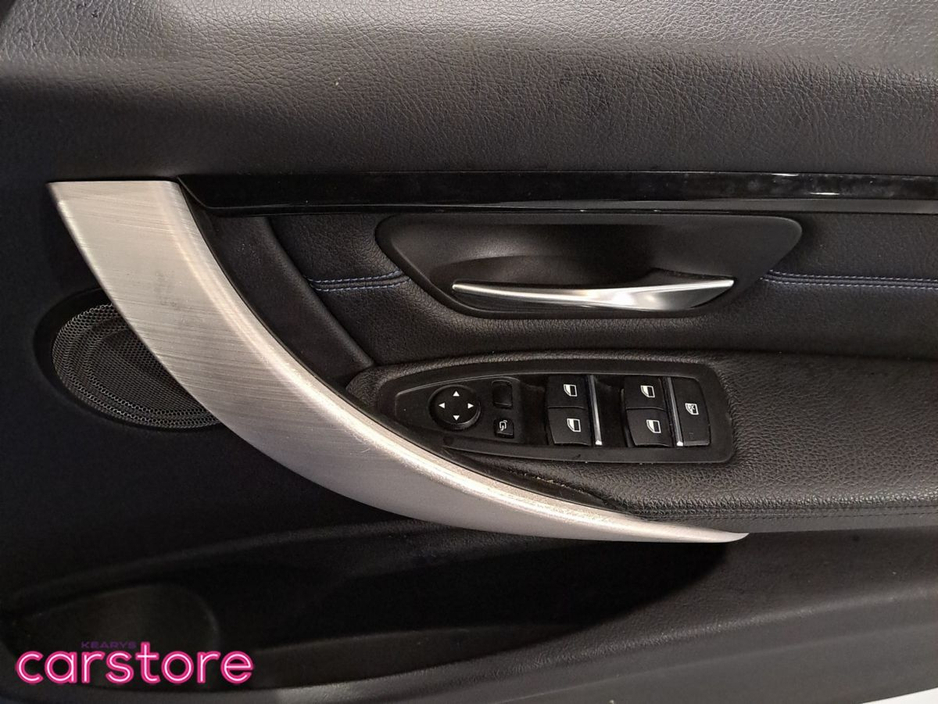 2017 BMW 3 Series 330e M-Sport Estoril Blue €19,890