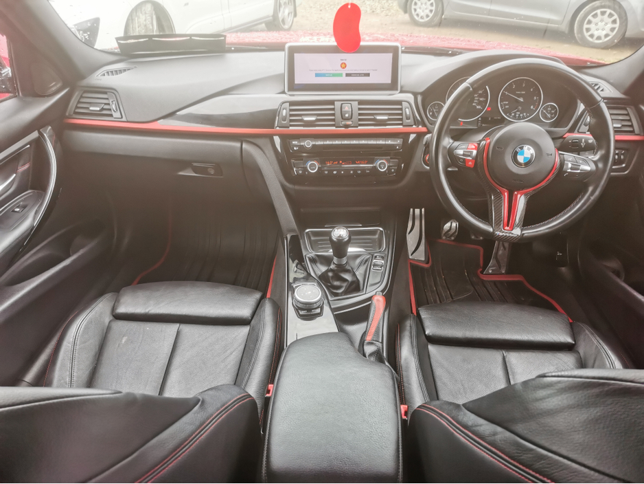 2012 BMW 3 Series - image 11