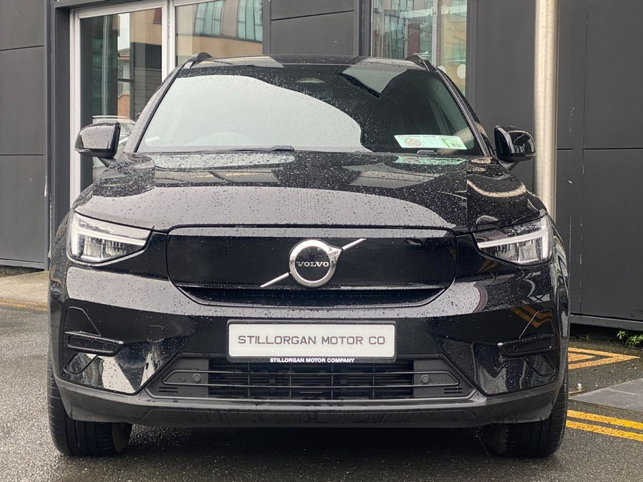2023 Volvo XC40 - image 2