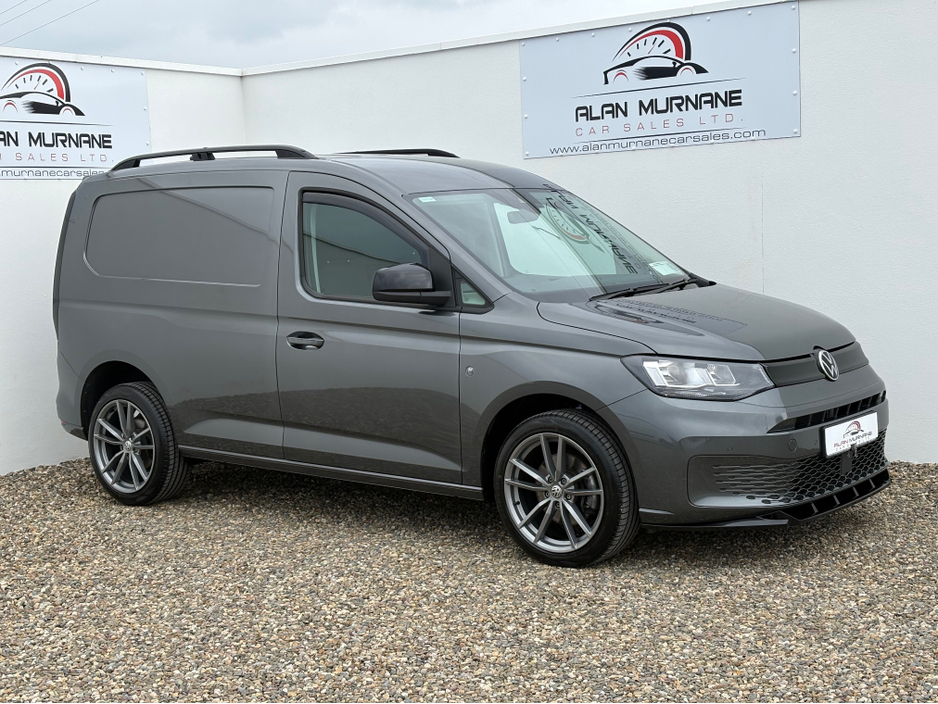 2025 Volkswagen Caddy - image 5