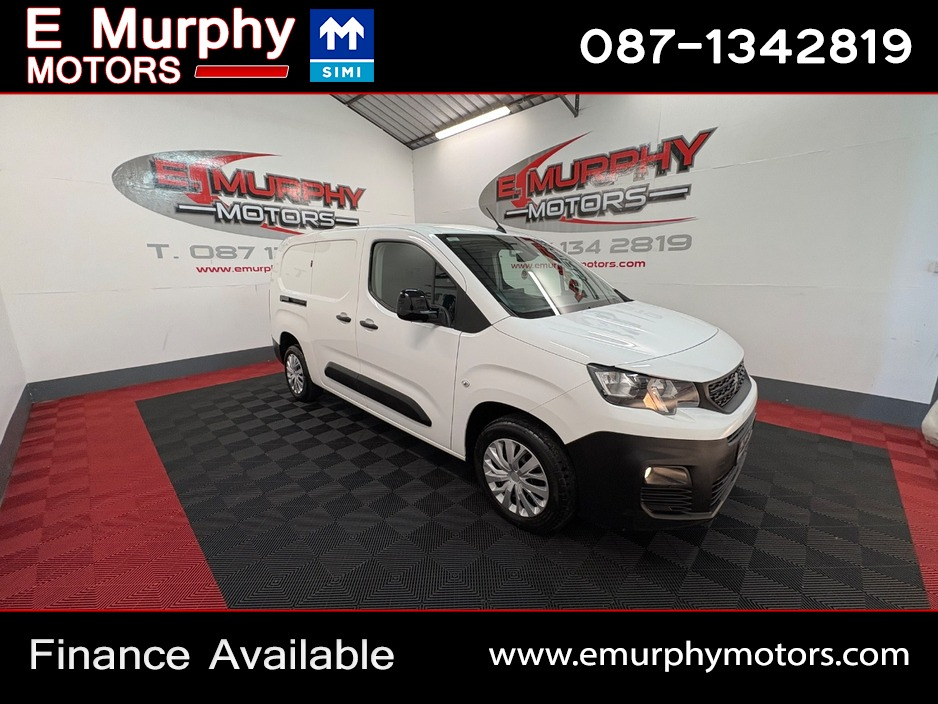 2022 Peugeot Partner - image 7